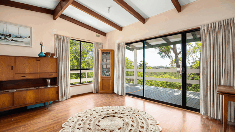 الفرق بين القطاعات التركي والمصري في شبابيك وأبواب UPVC – وأيهما يناسبك؟