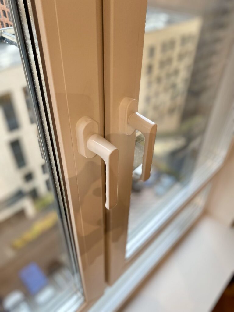 الشباك المفصلي upvc الاختيار الكلاسيكي للتهوية الكاملة والعزل الفائق دليلك من شركة ماستر